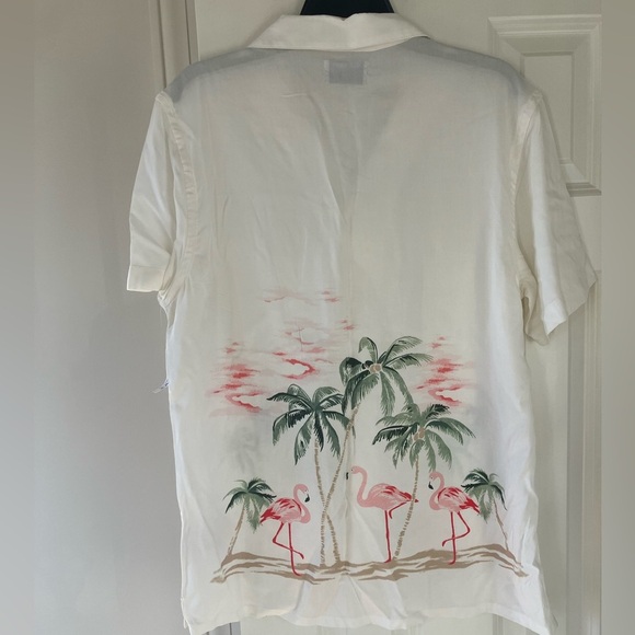 NWT Old Navy Short Sleeve Button Up Camp Pink Flamingo Palm Tree Beach Shirt Med - Picture 3 of 7